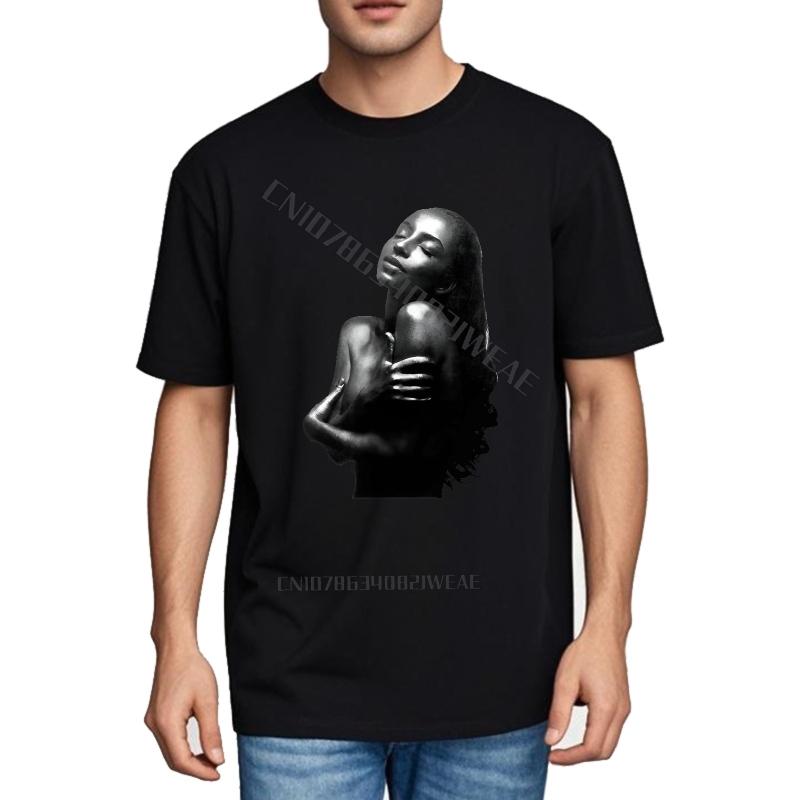 Unisex teeshirt Graphic Fashion Tshirt Artistic Unisex Embrace Design On Short sleeve Lightweight Tee Hiphop Vintage Tshirt