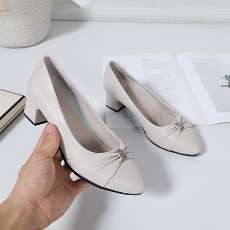 Mom shoes spring and autumn soft leather single shoes soft sole round head women's shoes medium heel thick heel ladyshoes shallow mouth 