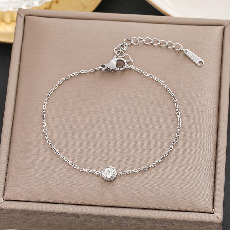 Women's Fashion Titanium Steel Bracelet: Elegant Japanese & Korean Design, Non-Fading Stainless Steel, Versatile Jewelry.