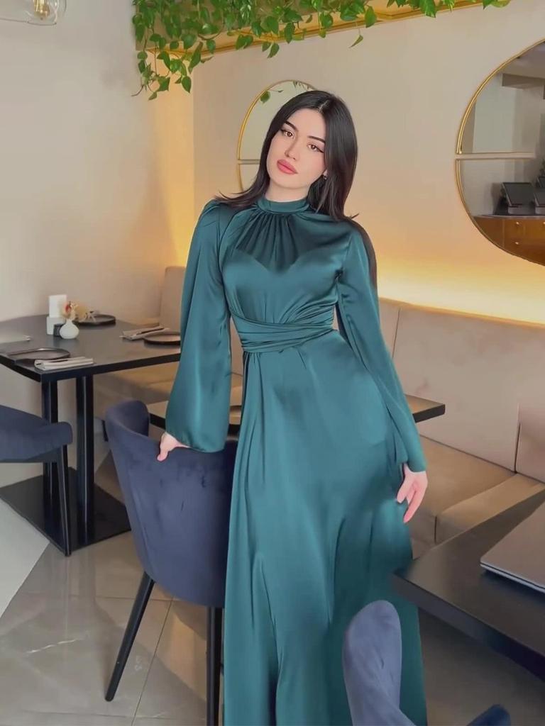 Abito Sottoveste Satinato Monocolore Stile Principessa Primaverile 2026