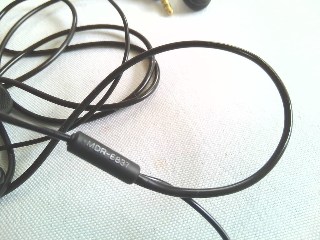 SONY MDR-E837 Stereo Earphones Working Condition