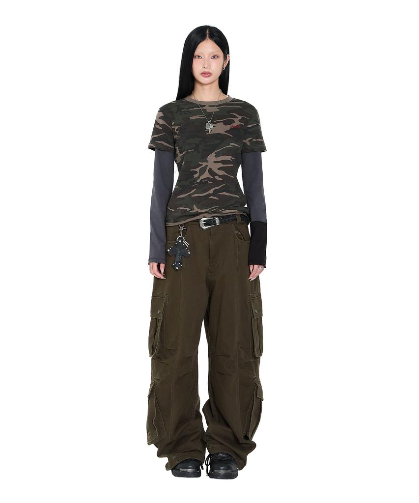 AAKAM Knee Pin-Tuck Double Pocket Cargo Pants (Khaki)