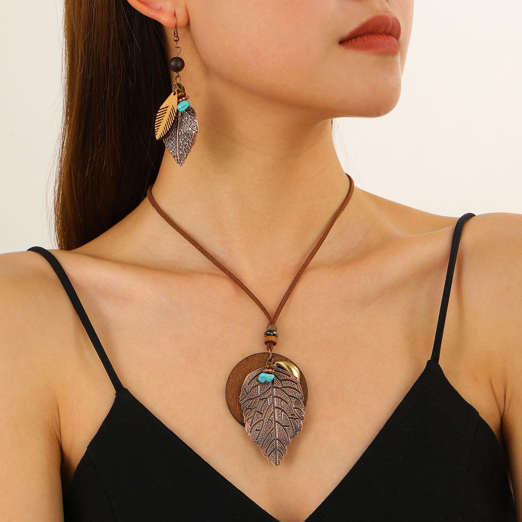 Bohemian Leaf Pendant Necklace and Earrings, Vintage Tribal Style Iron Jewelry for Women, Versatile for Daily Wear and Vacation