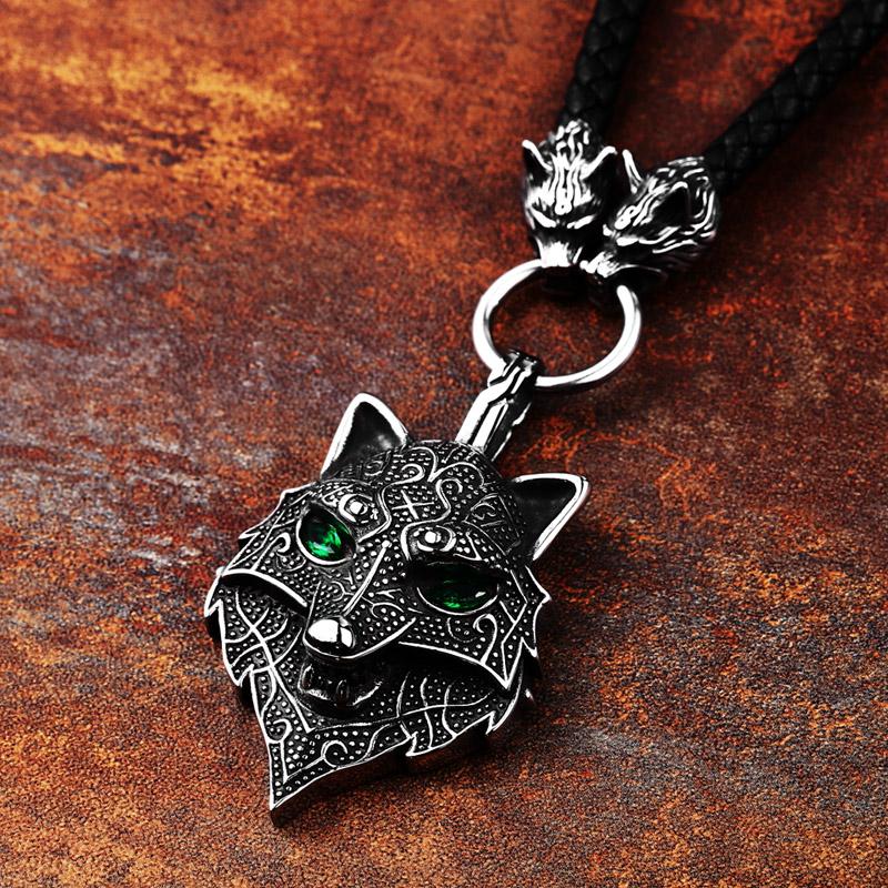BEIER 2023 New Style Viking Stainless Steel Wolf Head Green Pendant Double Wolf Heads Necklace Animal Jewelry Gift