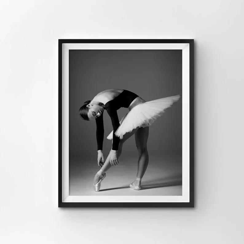 Alb-negru Ballet Girl Balerina Postere și imprimeuri Dansatoare Pânză Pictură Artă de perete Imagine pentru camera de zi decor acasă