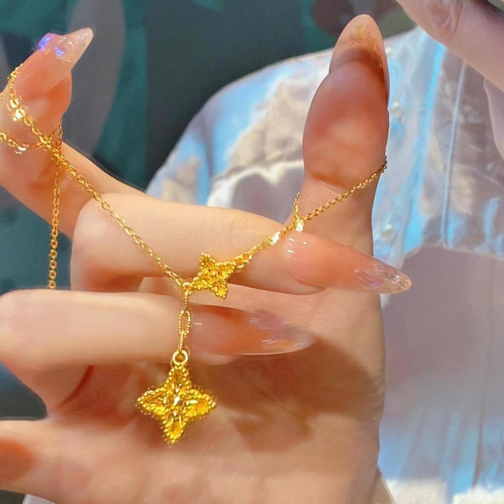 Vietnam Gold Fish Scale Clover Pendant Necklace, Women's Luxurious Clavicle Chain with Tassel & Crushed Ice Detailing.
