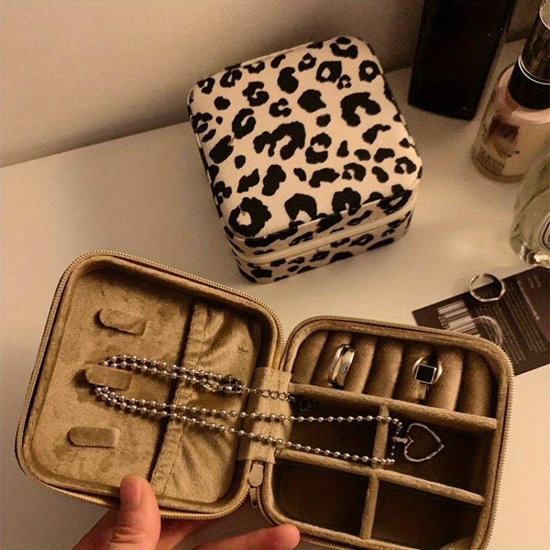 

1pc Classic Leopard Print Jewelry Box, Portable Organizer with Zipper Closure, Tabletop Storage for Earrings, Rings, Necklaces, Jewelry Travel Case
