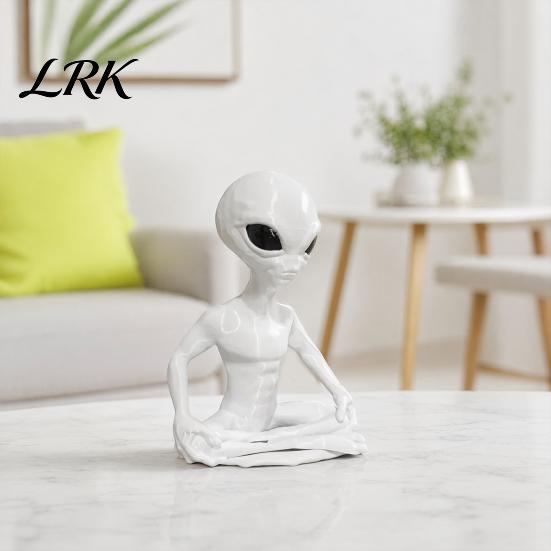 Creative Desktop Ornament 3D Printed Alien Model, Funny Yoga Zen Statue for Bay Window Decoration Room, Meditation Space, Living Office Decor,