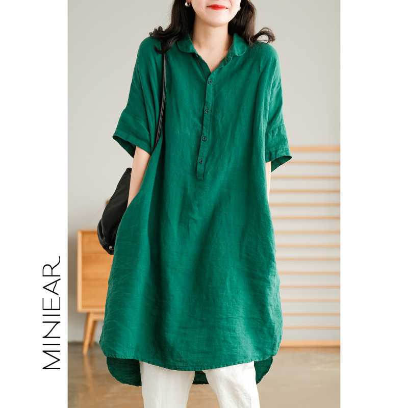 

Однотонное летнее платье-рубашка с воротником M зелёный