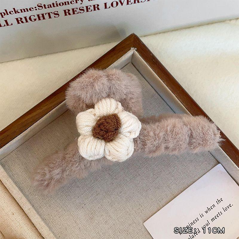 Elegant Marble Plumeria Hair Clip with Cross-Border Design