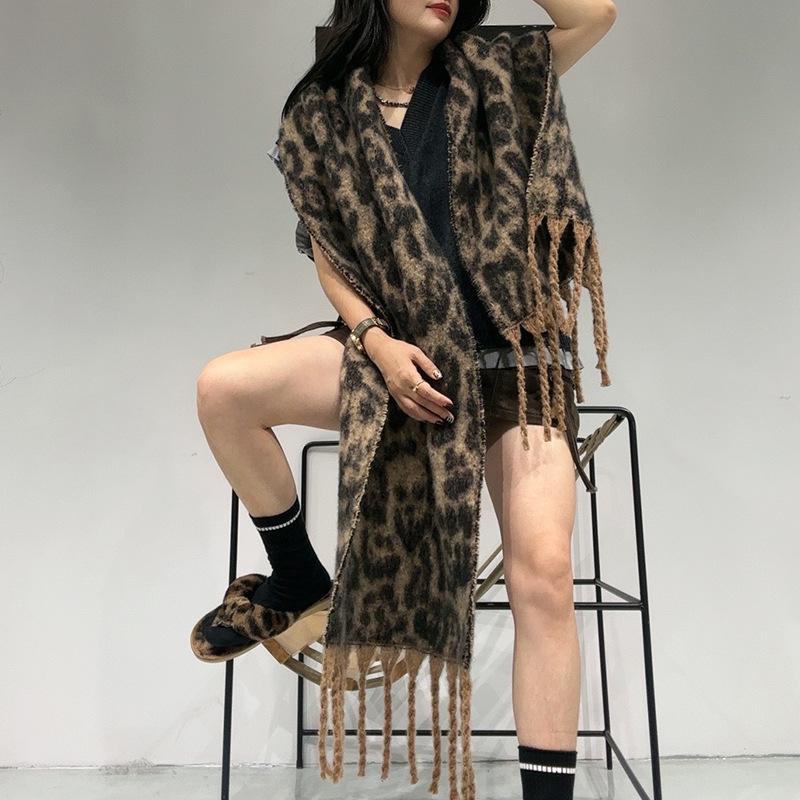 

Осень и зима новый ретро леопардовый принт бахрома шарф женский теплый универсальный платок высококлассный модный шарф с бахромой 41*190CM верблюд