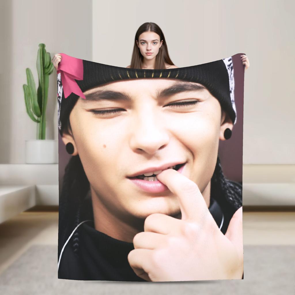 Tom Kaulitz Bill Kaulitz Flannel Blanket Soft Throw Blanket for Outdoor Airplane Travel Street Trend Bedspread Sofa Bed Cover
