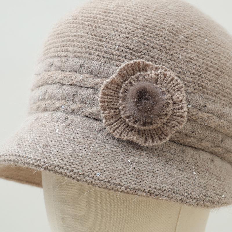 New Autumn and Winter Three Dimensional Flower Sequin Rabbit Feather Duckball Cap Outdoor Cold Proof Pot Hat Can Scarf Warm Set