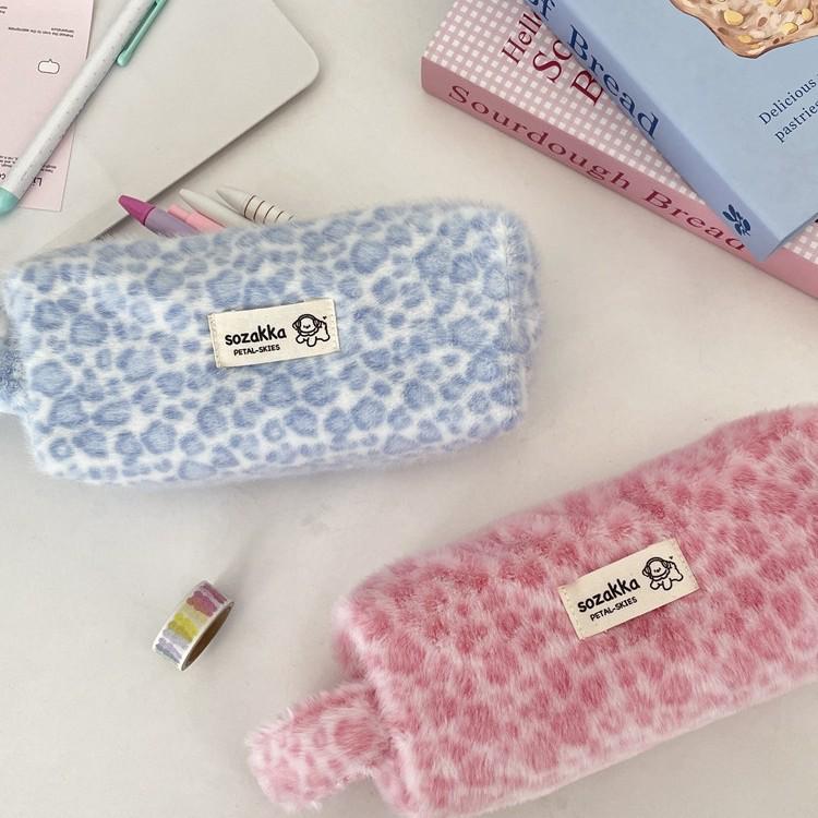 Retro Leopard Print Women's Plush Makeup and Toiletry Bag - Portable Pencil Case