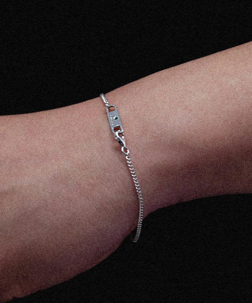 Valik [925 Silver] No.86 Green Tack Curve Chain Bracelet