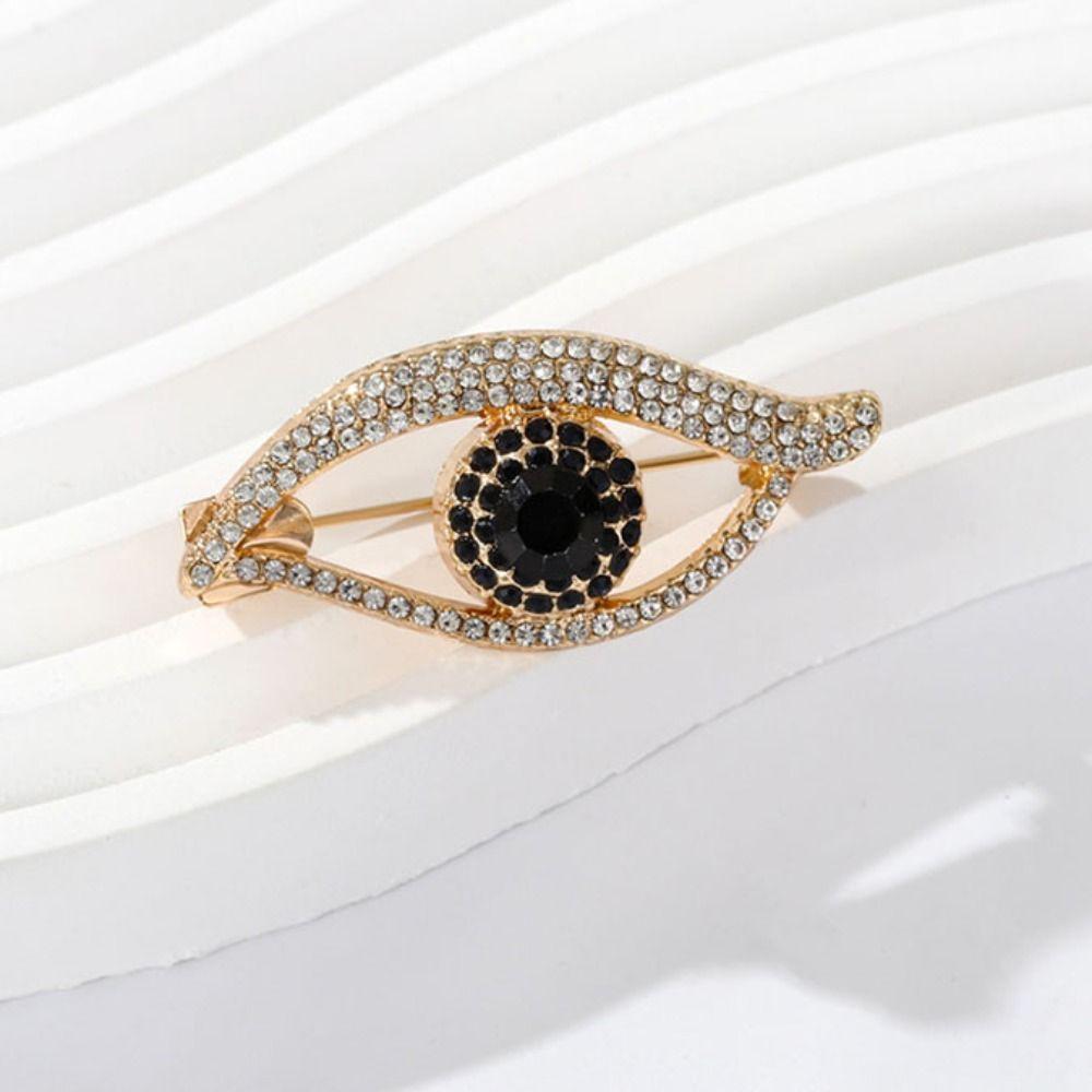 Crystal Pendant Devil Eye Brooch Pin Hollow Out Banquet Clothes Pin Clothes Accessories