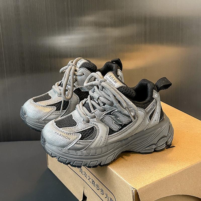 Korean Style Kids' Dad Shoes 2026: Lightweight, Versatile Sneakers for Boys and Girls, Perfect for Spring/Autumn Running and Sports.