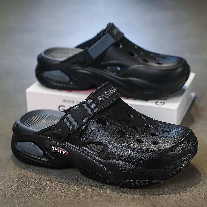 Hole shoes men's trendy summer wear casual slippers sports driving two wear teenagers beach sandals 2025 new