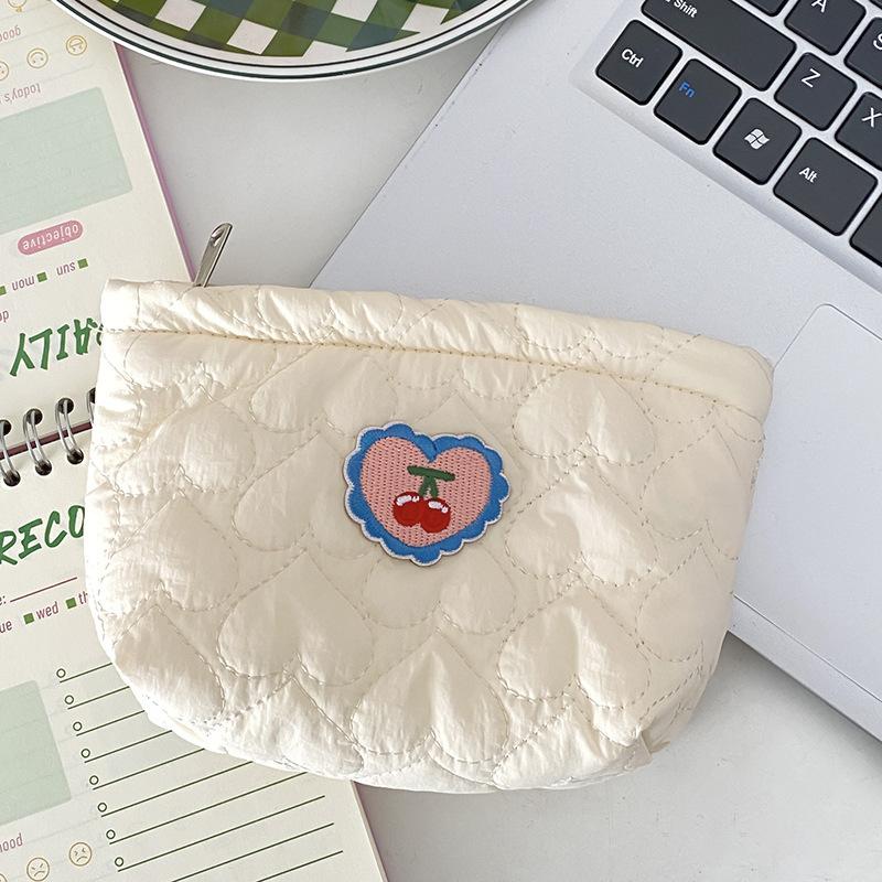 Ins Embroideried Small Cosmetic Bag Pouch Quilted Cotton Love Makeup Bag Travel Organizer Clutch Bag Women Sanitary Pad Pouch