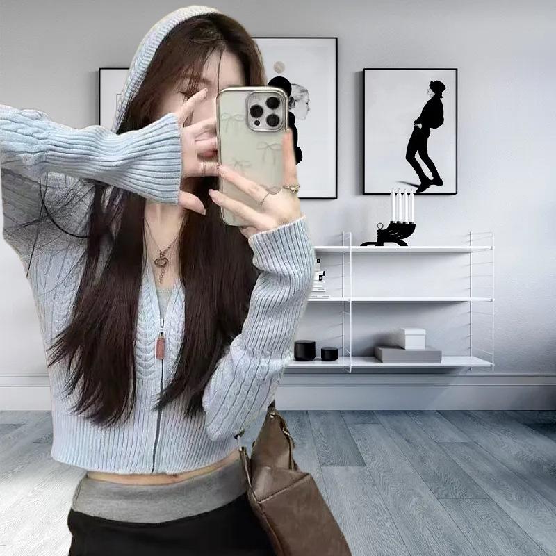 

Small twist hooded knitted cardigan women s spring new slim and thin short sweater jacket top average size светло-синий