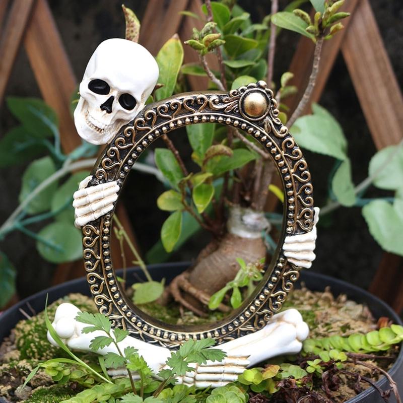 Resin Skeleton Picture Frame Ornament Realistic Gothic Decoration For Home Party Centerpieces Office Tabletop Display