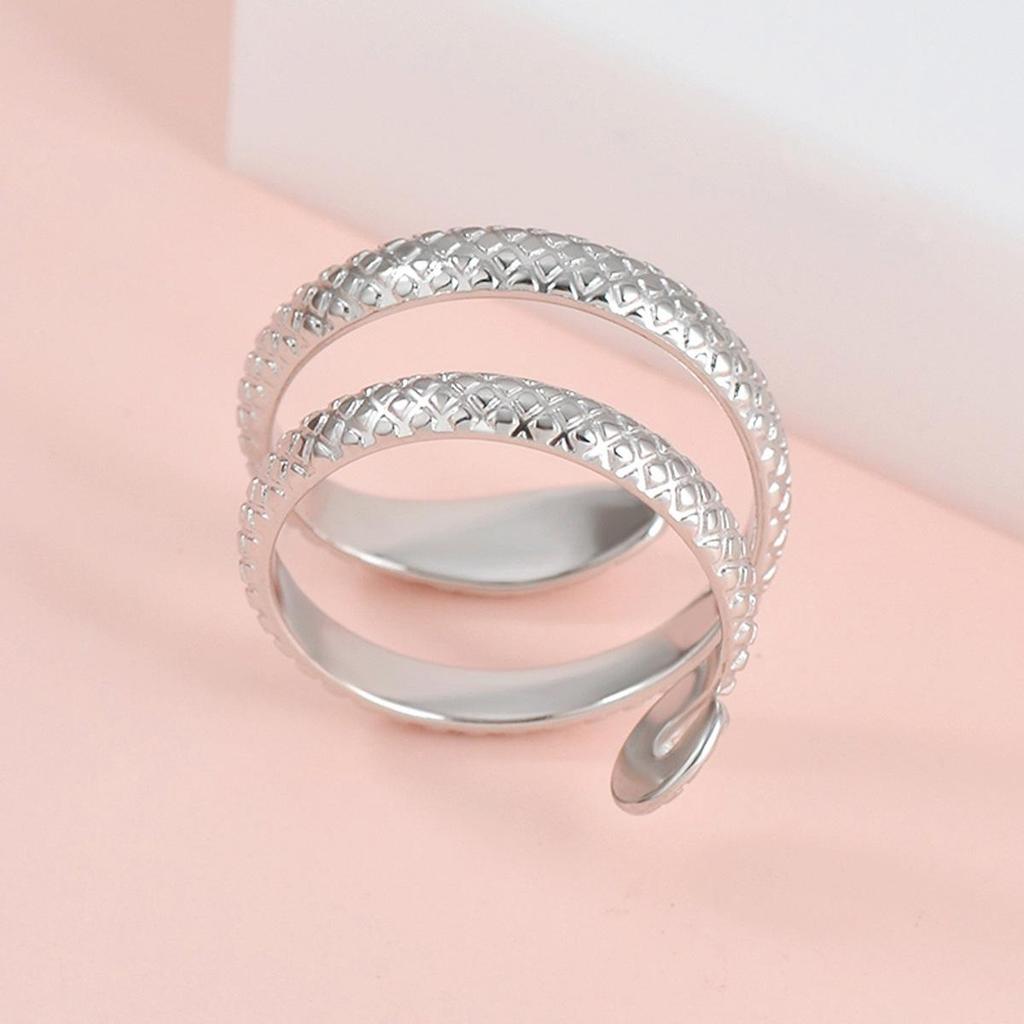 Personalized Punk Snake Ring: Stainless Steel Retro Hip Hop Double Circle Ring for Men and Women