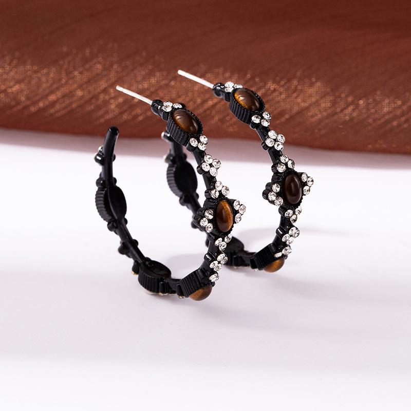Fashion Maillard Tiger'S Eye Stone Micro-Inlaid C-Ring Earrings Women'S Light Luxury Niche Design Stud Earrings Unique Retro Earrings
