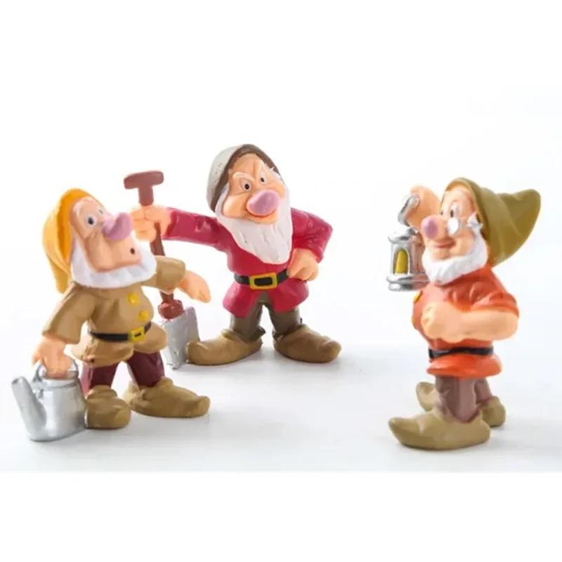 8Pcs/Set Q Vesion Princess Snow White And The Seven Dwarfs Figure Toy Model Dolls Gift For Children Hot Fashion Decor