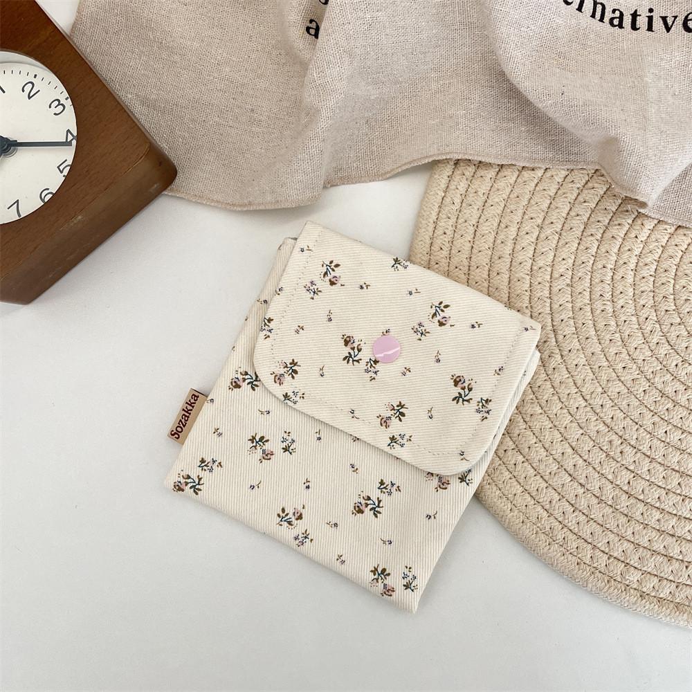 Polyester Floral Wallet With Multiuse Storage For Daily Travel And Makeup Organization