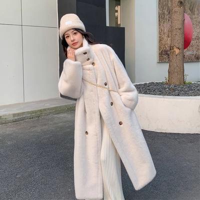 Chic and Warm Comfortable Women's Winter Coat with Faux Fur and Loose Fit