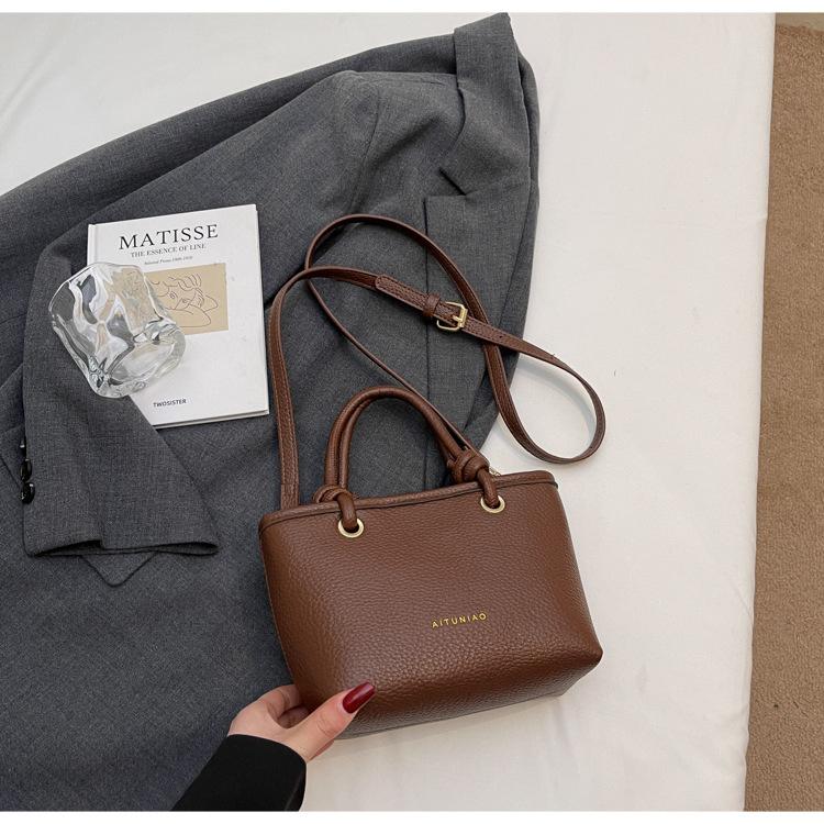 

Супер горячая маленькая сумка женская универсальная 2025 новая модная сумка-мессенджер популярная в этом году портативная сумка-ведро