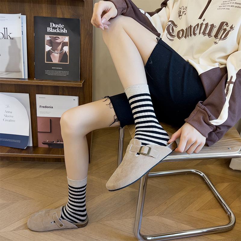 

Женские универсальные полосатые однотонные гольфы-трубы на осень и зиму 1 pair