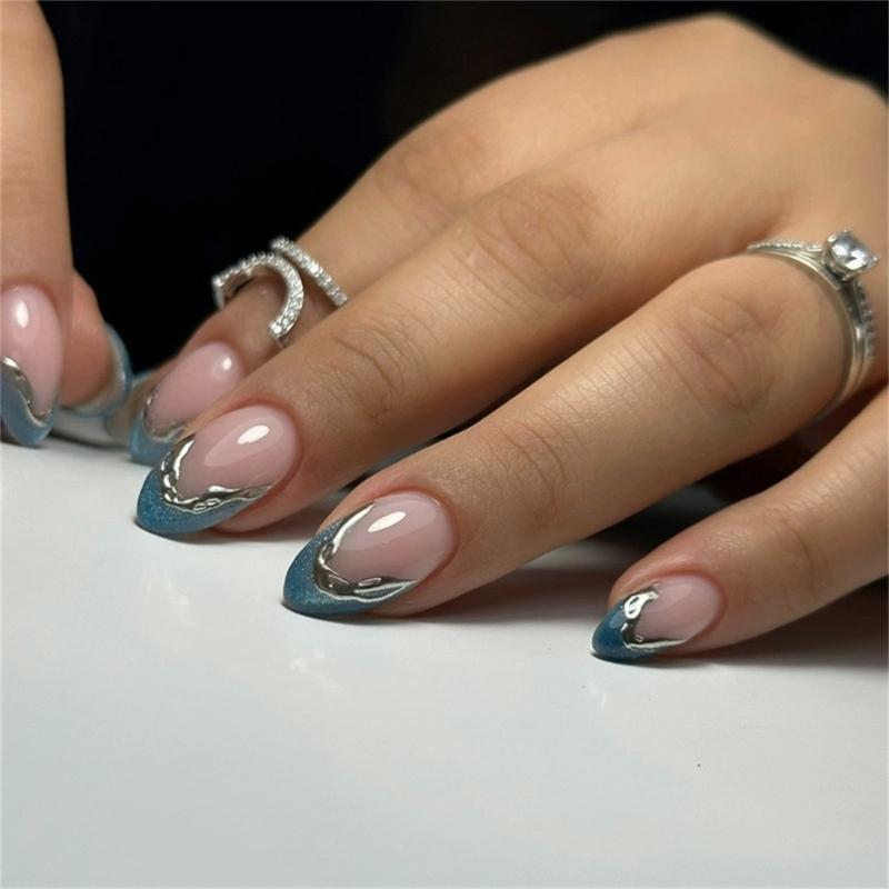 

Накладные ногти с французским дизайном 3D «Голубой ледяной туман» Съемные искусственные ногти для женщин Вечеринка Офис Повседневная носка 1