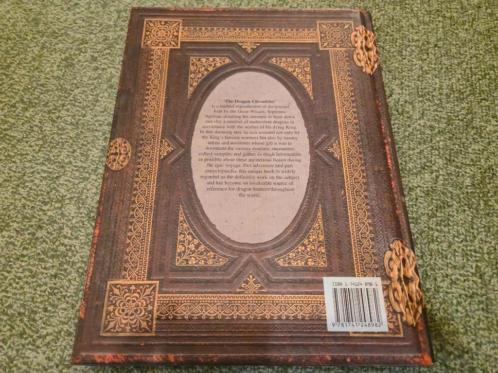 [USED] Rare The Dragon Chronicles Magic Book-style Dragon Encyclopedia