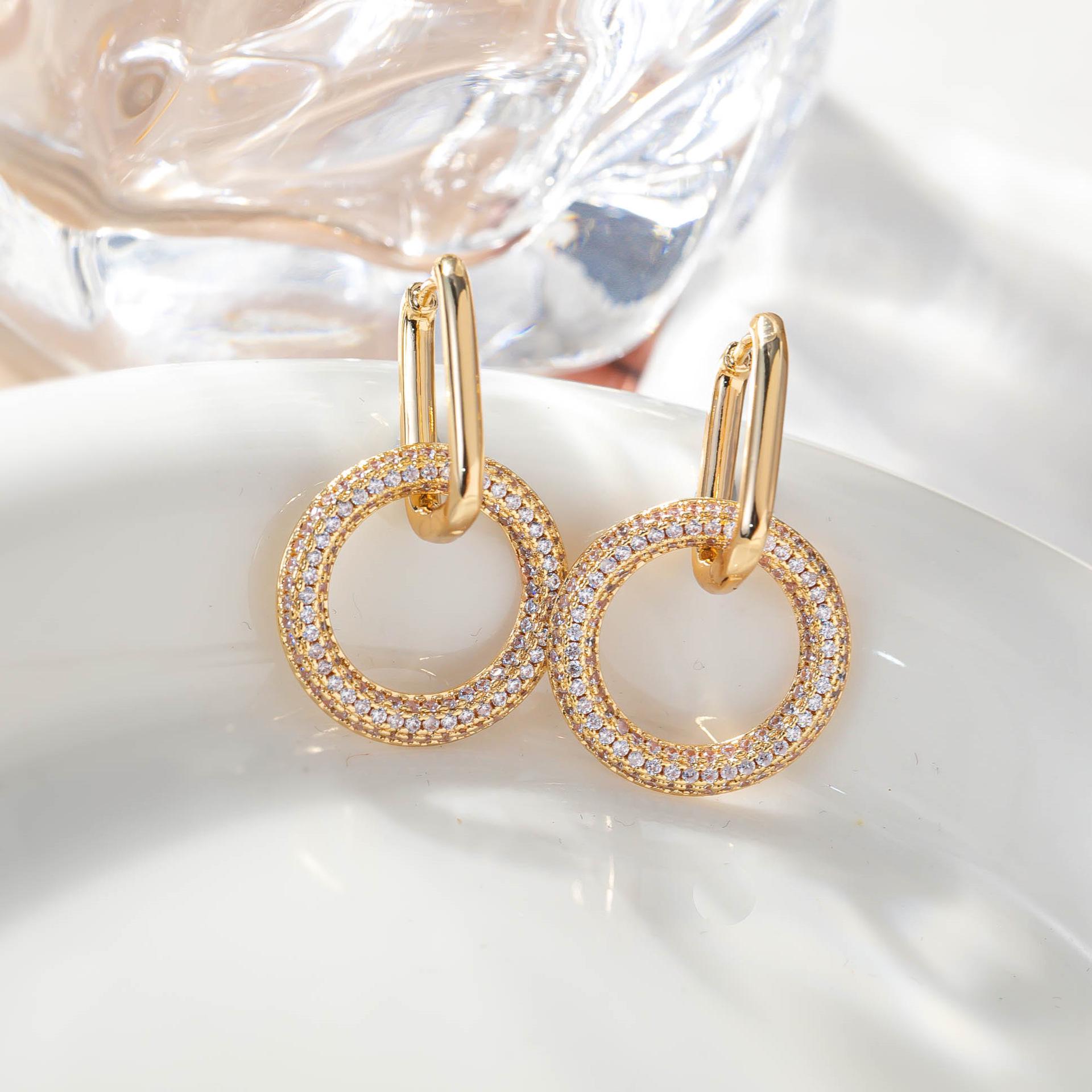 European Retro Light Luxury Zircon Hoop Earrings - Simple, Elegant Hong Kong Style Design