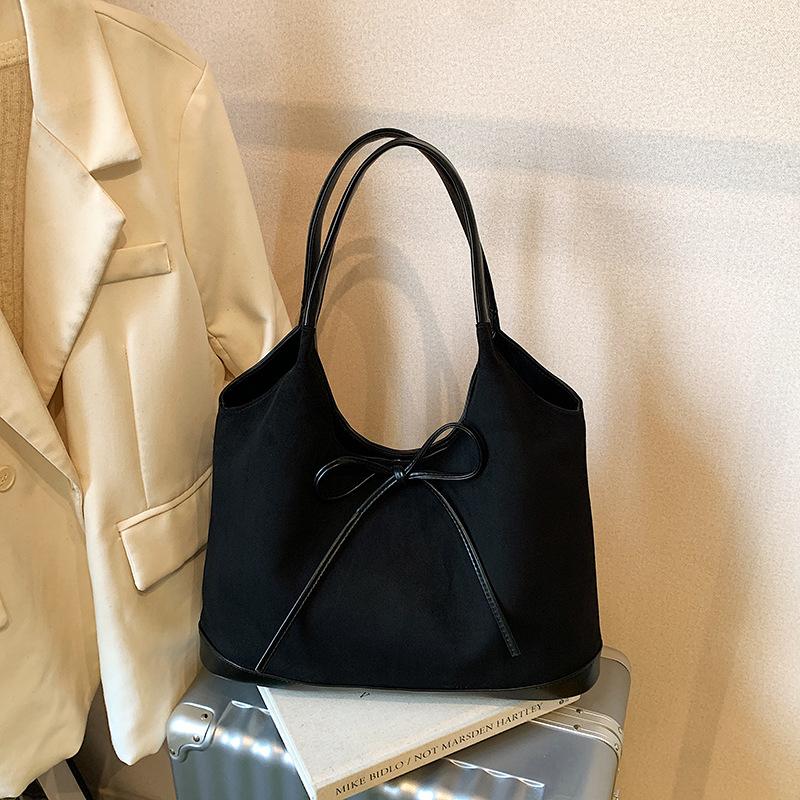 Autumn and Winter New Commuting Large-capacity Tote Bag 2025 Women's Casual Simple and Versatile Ins Shoulder Bag