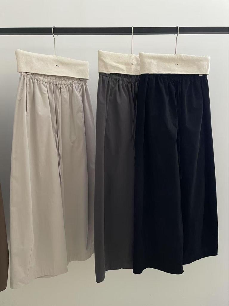 Autumn 2025 Japanese Casual Wide-Leg Elastic Waist Pants for Women - Versatile, Loose, Slimming, and Simple Style.