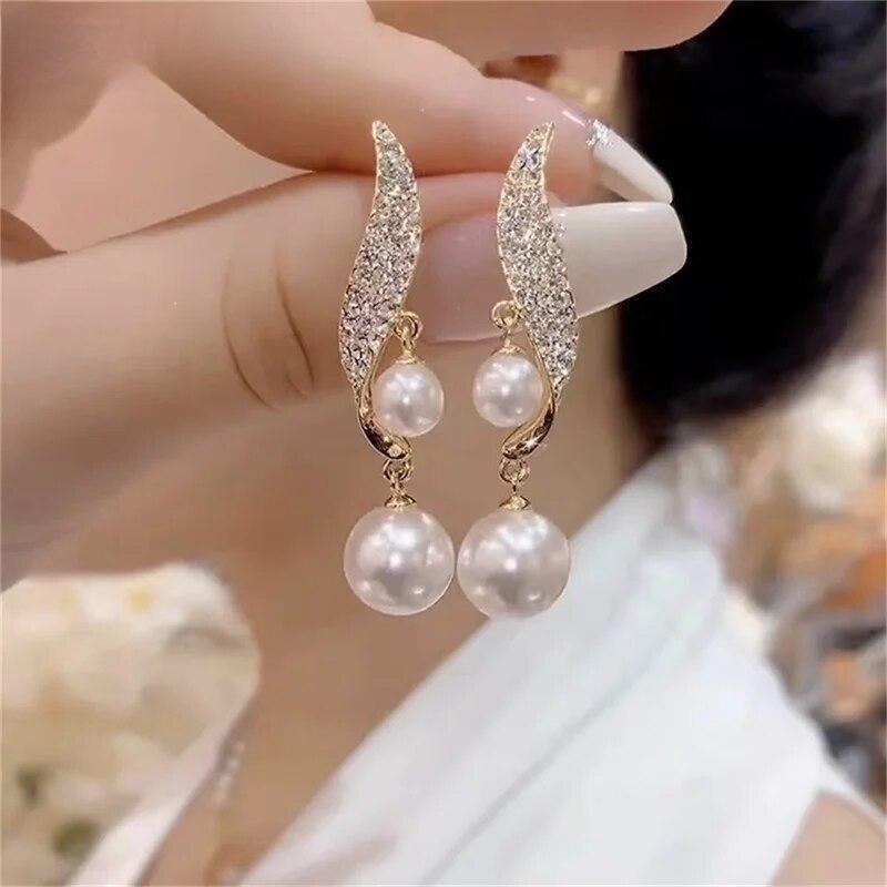 High End Design with Pearl Studded Earrings Niche Simple Versatile Trendy Earrings for Women