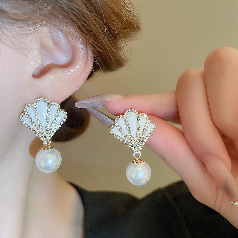 

Fashion Earrings For Women Ladies білий