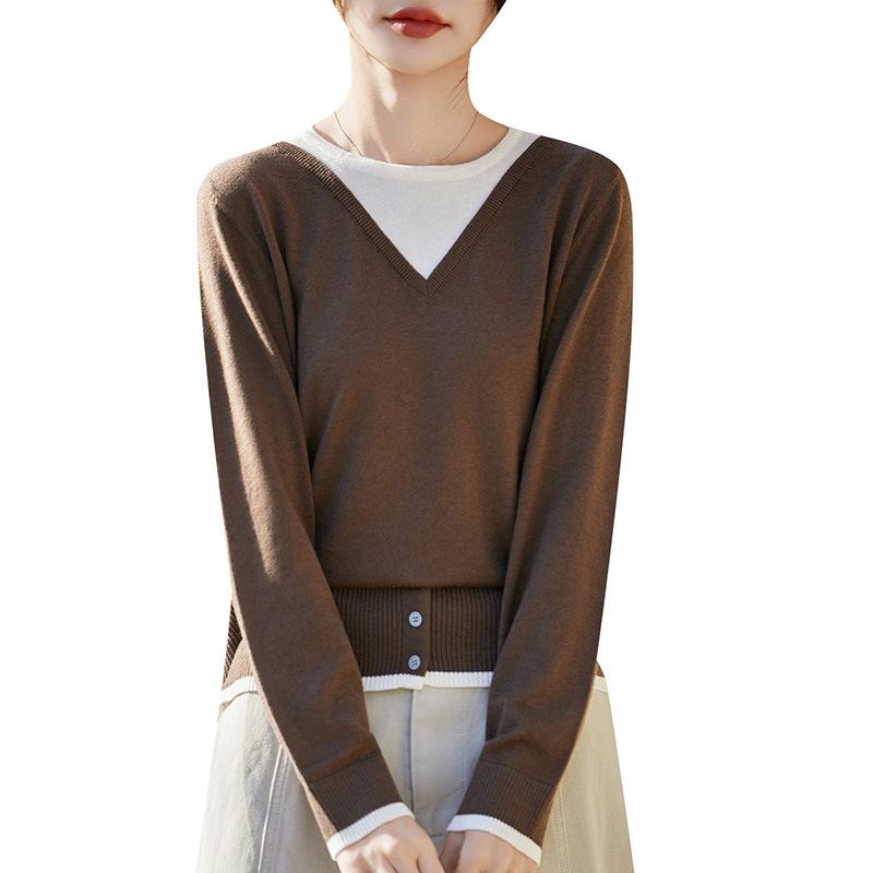 Women's V-Neck Patchwork Knitwear: French Color Block Two-Piece Style, Stylish Inner Layer Sweater for Spring/Autumn 2026.
