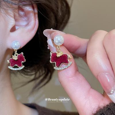 Diamond-set Flocked Pony Pearl Stud Earrings Retro Temperament Natal Year Earrings Earrings