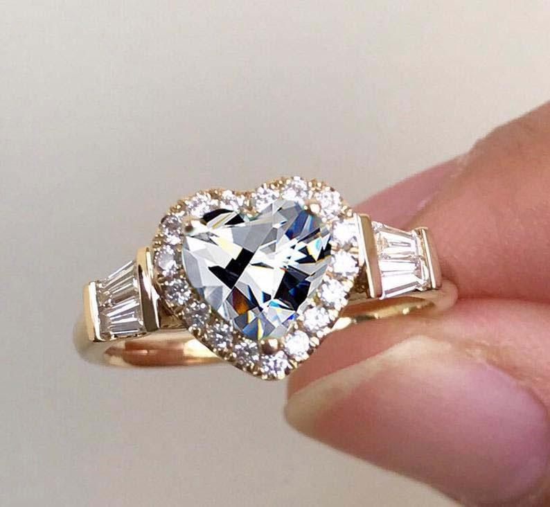 

Hot Sale Popular Jewelry Electroplating Inlaid Peach Heart Zircon Engagement Copper Ring 7 білий