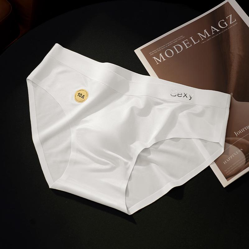2025 Glossy Satin Luxury Men's Antibacterial Ice Silk Briefs