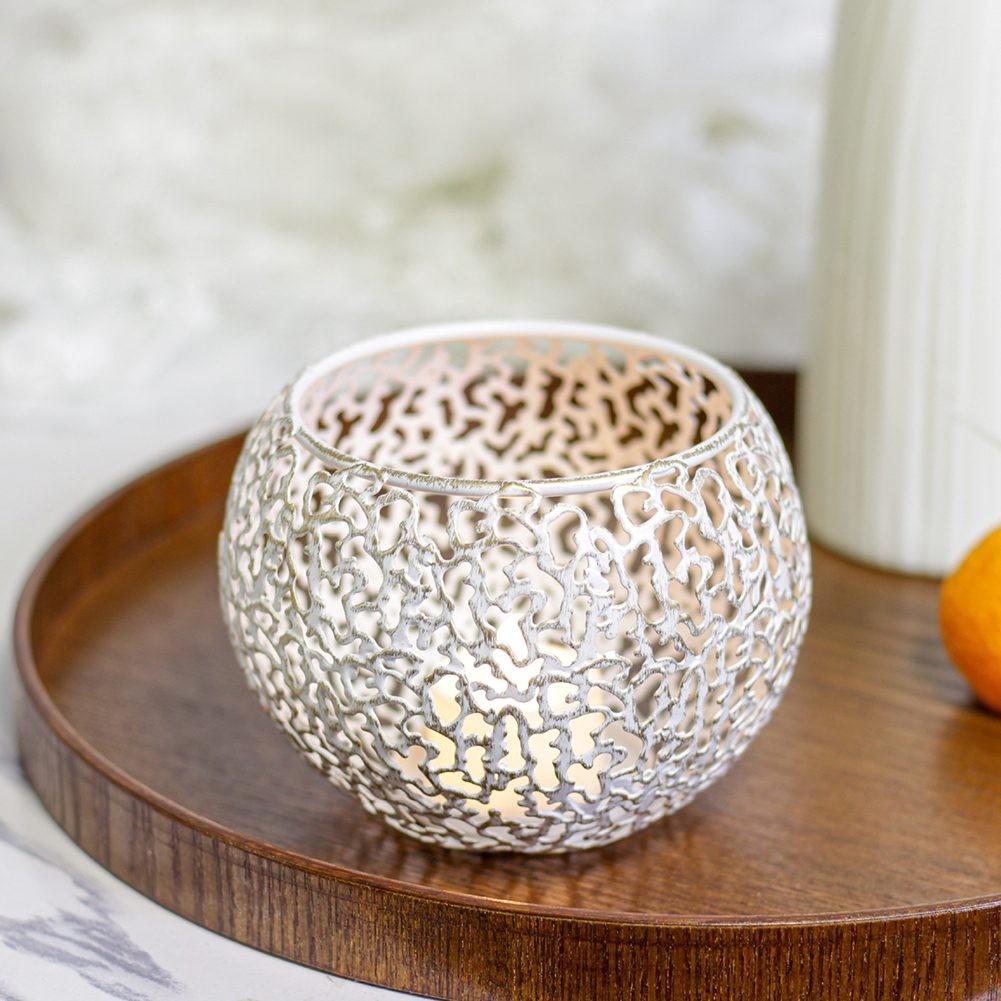 Warm Ambiance Decorative Candle Holders Gold Metal Candle Holders
