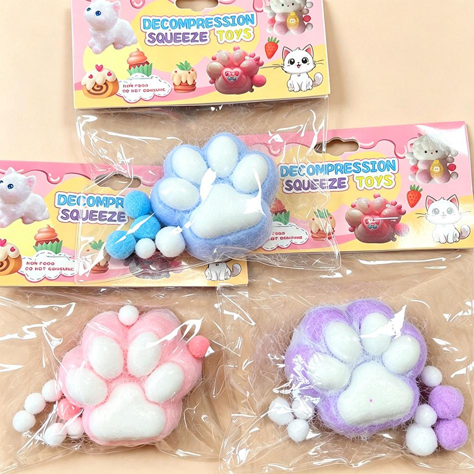 Cute Cat Paw Soft Toy, Squishy Toy with Shiny Confetti Heart Details, Mixed Gentle Colors, Ideal for Easter Egg Basket Fille