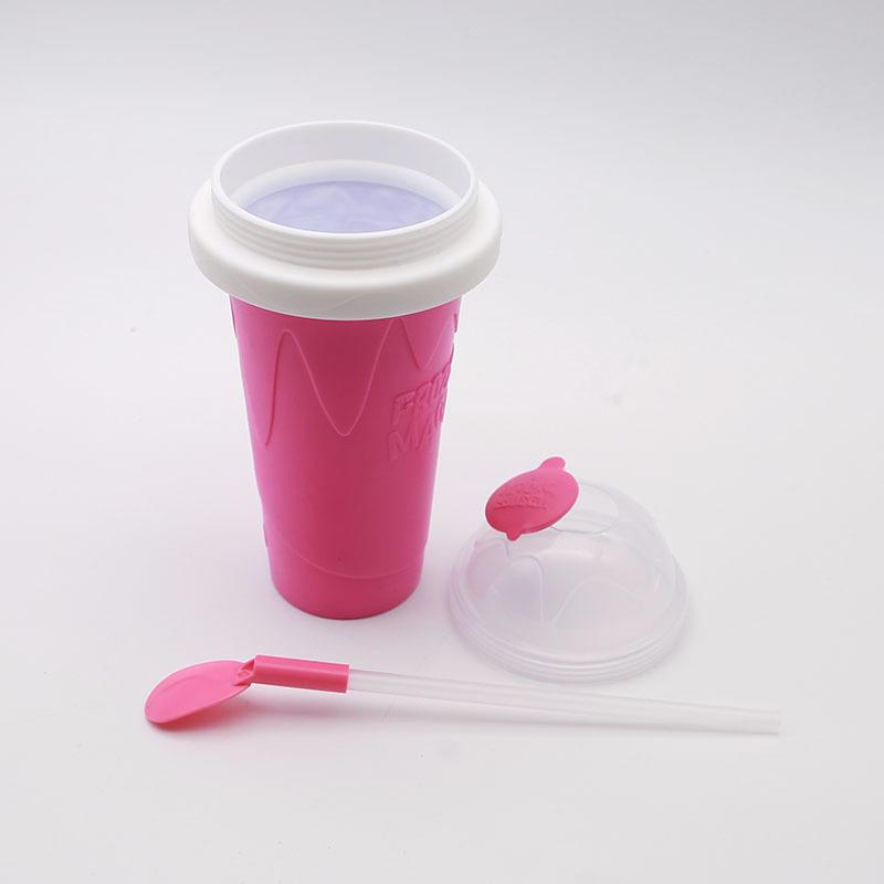 Pahar Smoothie Făcut Acasă: Gheață Instantanee și Răcire Rapidă pentru Vară