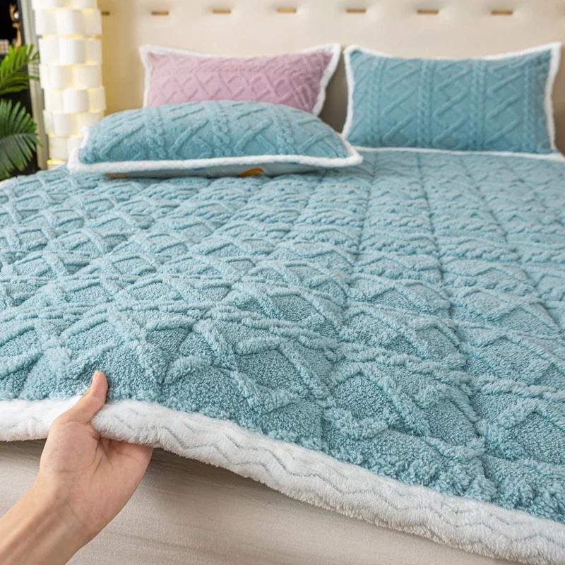 

2024 new flannel mattress thickened milk fleece quilt mattress winter household mattress bed blanket 90x190cm 2pcs небо синє кольору
