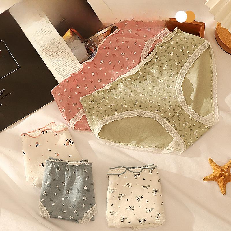 Women's Mid-Waist Lace Cotton Underwear: Japanese & Korean Style, Simple & Sexy, Comfortable & Breathable.