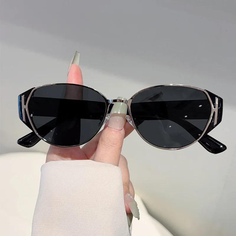 Sexy Vintage Cat Eye Sunglasses Women Men Punk Big Frame Luxury Designer Metal Eyewear Sun Glasses