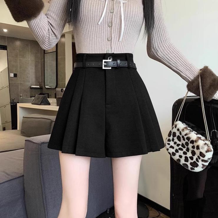 

2024 Women s High-Waist Khaki Woolen Pleated A-line Shorts for Autumn/Winter L кавовий